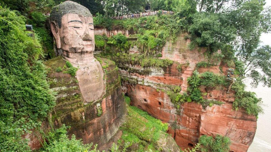 Private Tour to Leshan Giant Buddha & Huanglongxi Old Town - Who this tour suits best