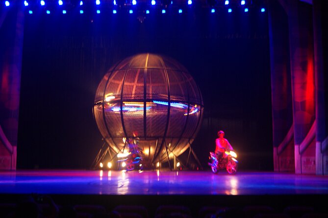 Red Theatre Beijing Acrobatic Show Tickets Official Booking - Who should book Red Theatre Beijing, and who should think twice