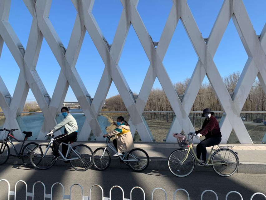 Riverside Cycling With A Native - Getting to Hualikan Subway Exit A on Line 15