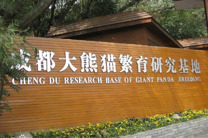 Sanxingdui Ruins and Giant Pandas Private Day Tour from Chengdu - Guanghan Sanxingdui Museum and the Ruins: bronze, jade, and the story of 3,000 years ago