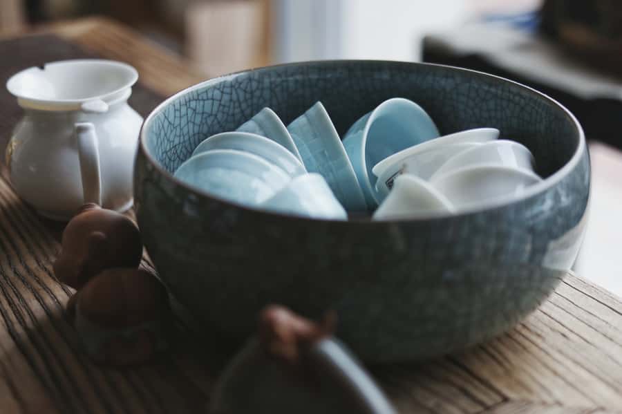 Shanghai 3-Hour Afternoon Tea Tasting and Dessert Tour - Tea ceremony break: green from Hangzhou, black from Fujian