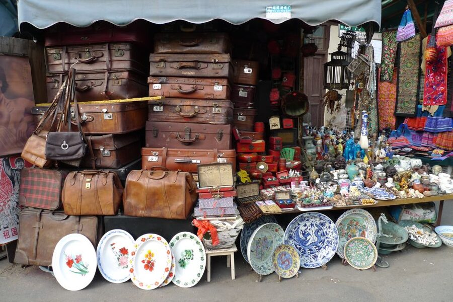 Shanghai: 3-Hour Old Shanghai City Tour - From the Bazaar to Everyday Streets, You Watch City Life Up Close