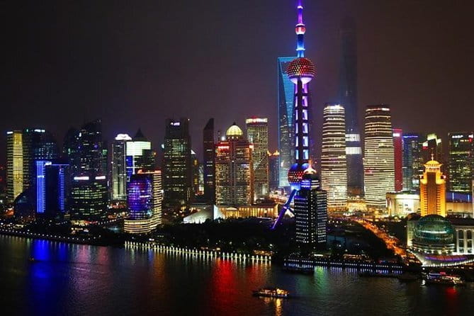Shanghai bar hopping tour in the former french concession - Wine and whiskey tastings: a calmer option inside a lively night