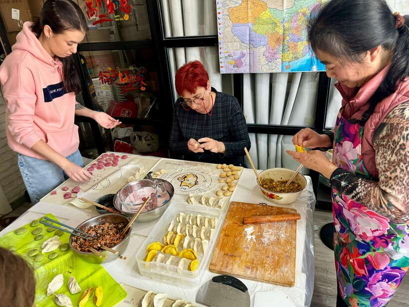 Shanghai-Cooking Dumpling & Meal in Local Family-w/Vegan - Arriving at Xingya Plaza, Then Instantly Feeling at Home