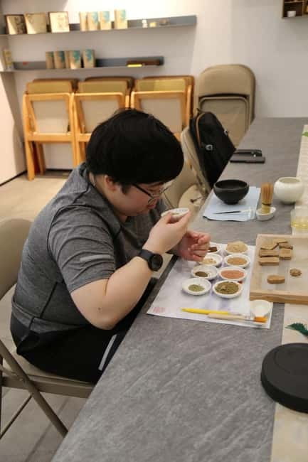 Shanghai: Hands-on Incense Tablet Making Class - Tea tasting that sets a calm pace