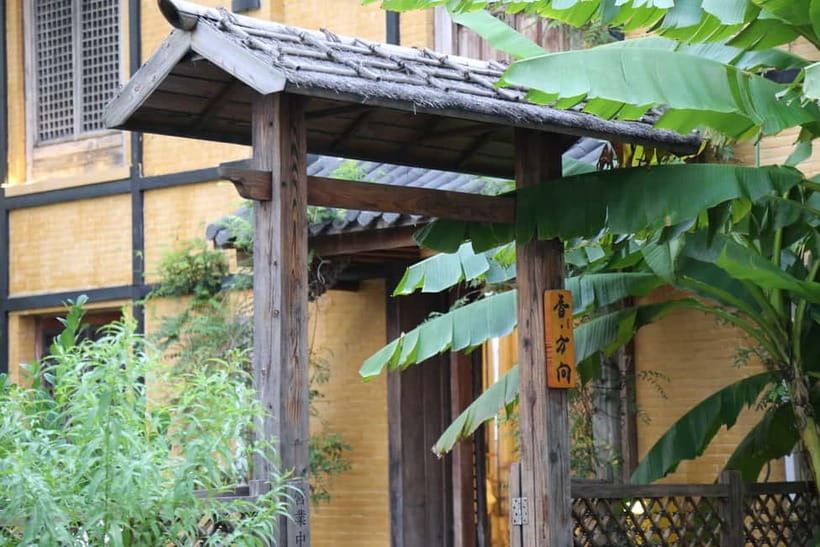 Shanghai: Hands-on Incense Tablet Making Class - Pressing carved molds: bats, lotus, and zodiac choices