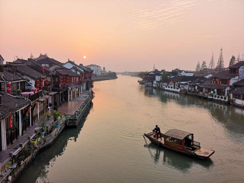 Shanghai Highlights and Zhujiajiao Water Town Private Tour - Should You Book This Shanghai and Zhujiajiao Private Tour?