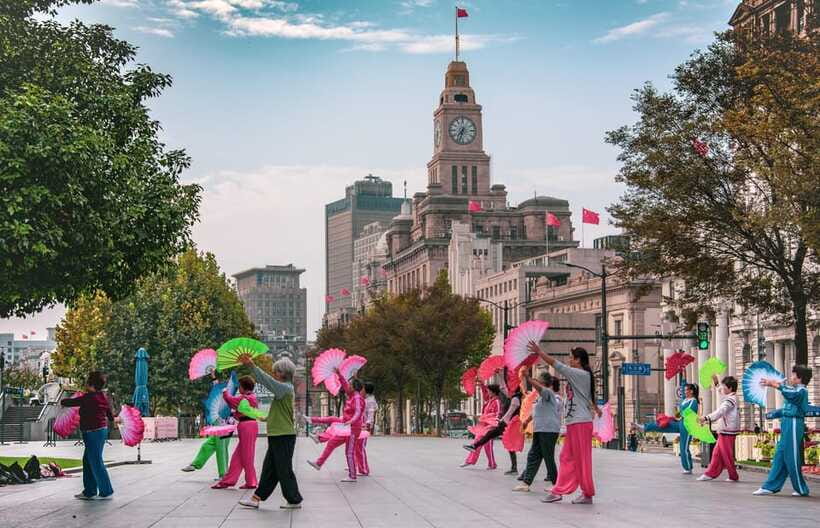 Shanghai Highlights Walking Tour With A Real Local - The Bund Promenade: Wall Street of Asia stories in 2.5 hours