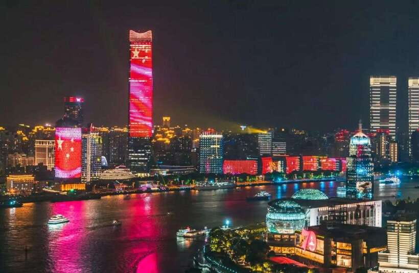 Shanghai Night River Cruise VIP Seat with Authentic Dinner - Your Guide Turns Skyline Photos Into Real Context