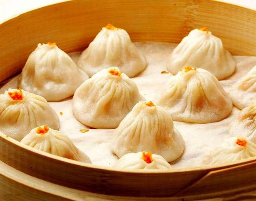 Shanghai Night River Cruise VIP Seat with Authentic Dinner - What to Expect in Real Time, Step by Step