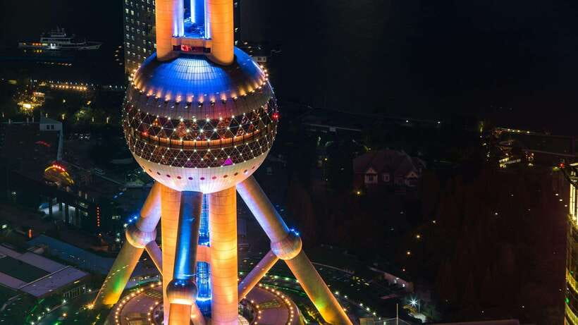 Shanghai: Oriental Pearl Tower Entry Ticket with PDF Guide - Crowds and tight movement: how to keep the experience pleasant