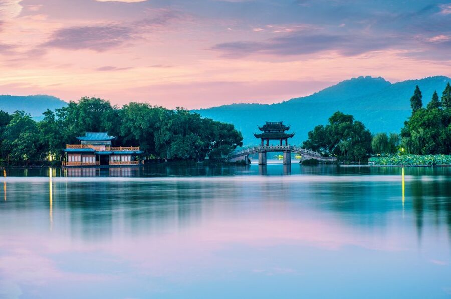 Shanghai: Private Guided Tour to Hangzhou by Bullet Train - Who Should Book This Private Hangzhou Day Trip