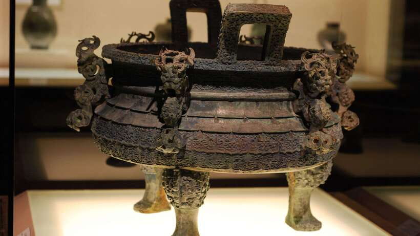 Shanghai: Private Tour of the Shanghai Museum - Shang and Zhou Bronze Gallery, Ritual Use and Casting