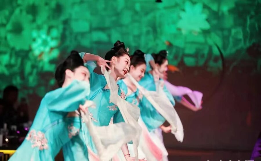Shanghai: Royal Banquet with Chinese Cultural Performance - Tips That Make This Run Smooth in Real Life