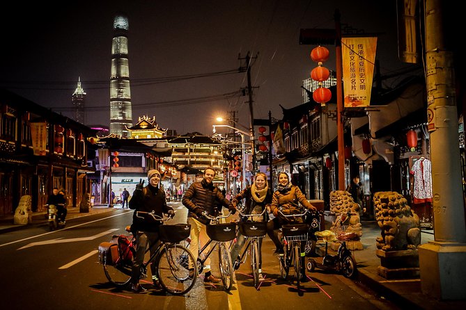 Shanghai Small-Group Night Tour by Bike - Meeting up at 5:00 pm and getting your bearings fast