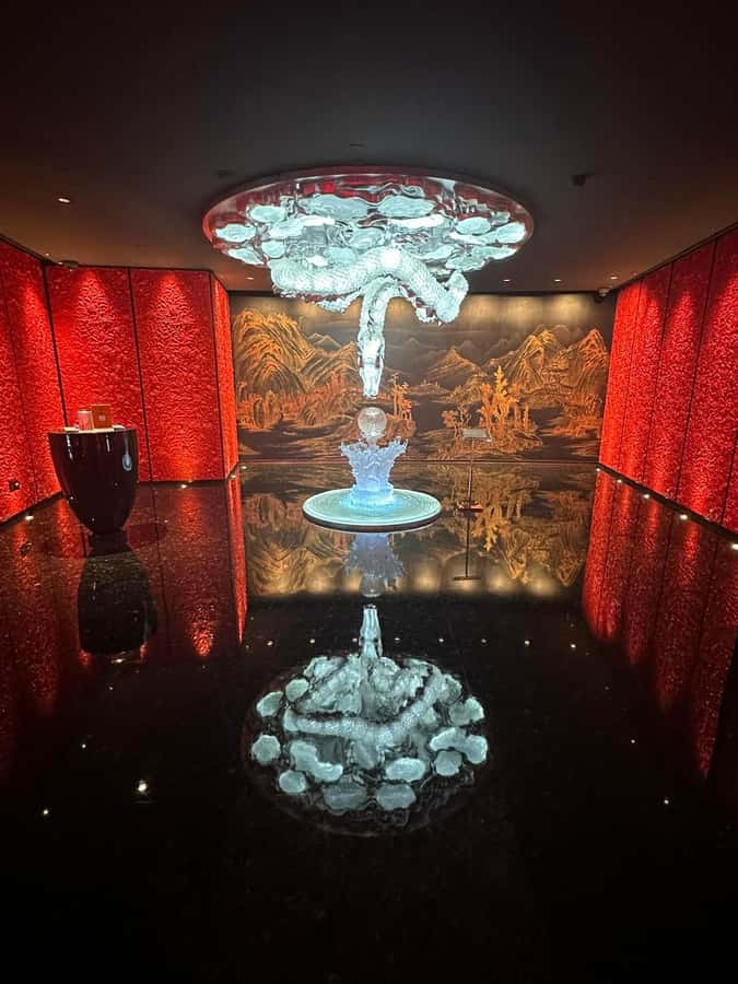 Shanghai Tower: 120 floor Highest restaurant in the world - Price and logistics: where this tour really fits