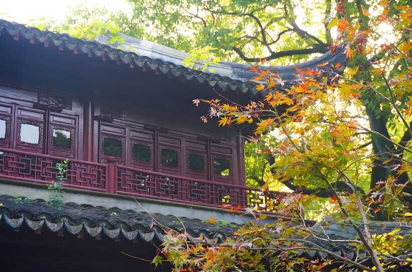 Shanghai: Yu Garden Ticket+Lantern Festival Entry combo - Crowd Reality, Noise Level, and How to Make It Enjoyable