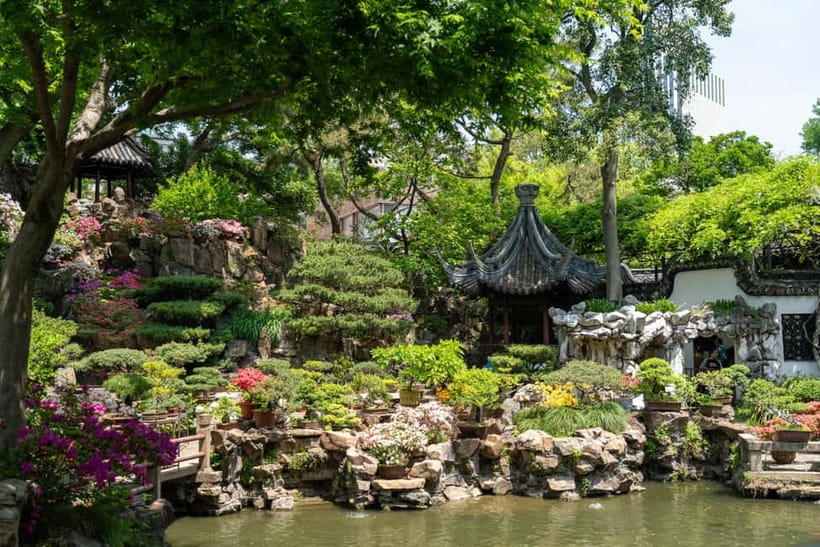 Shanghai: Yuyuan, City God Temple Old City Tour-Tip Based - Yuyuan Garden Smallware and Local Craft: What You Can Bring Home