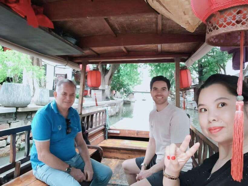 Shanghai: Zhujiajiao Private Tour w/ Boat Ride & Garden - Why Zhujiajiao feels different than most Shanghai side trips