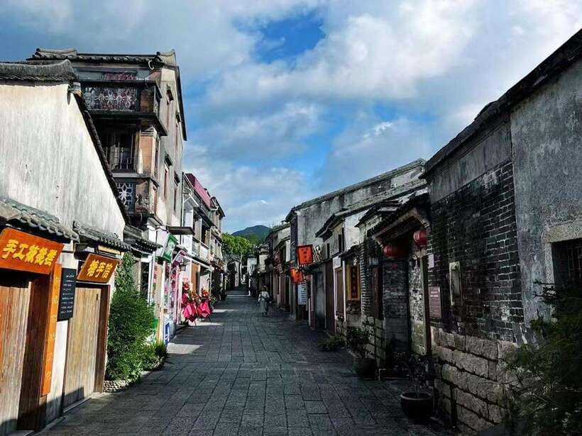 Shenzhen: Dapeng Peninsula Day Tour with Hotel Pickup - Key highlights worth your attention