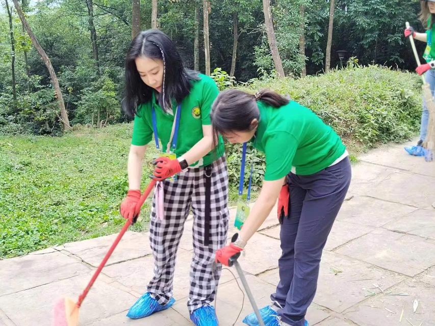 Sichuan: Big Panda Volunteer Day tour - Comfort and What to Bring So Your Day Goes Smooth