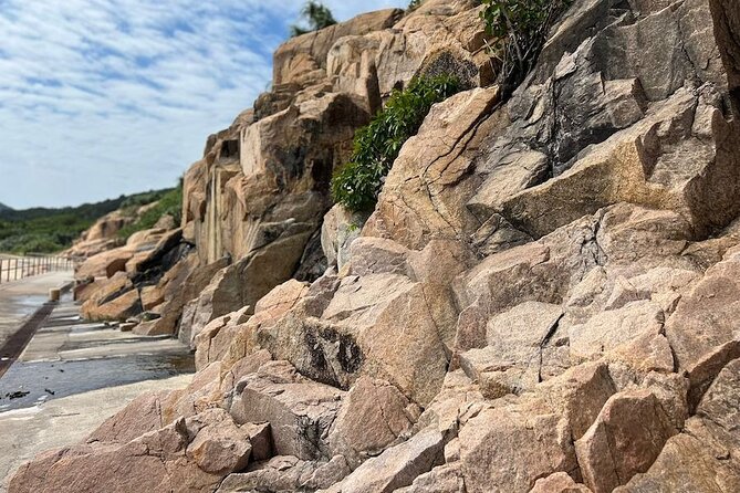 Small Group Hiking Day Tour to Lamma Island Hong Kong - Boulder Fields and the Sok Kwu Wan Village Hour