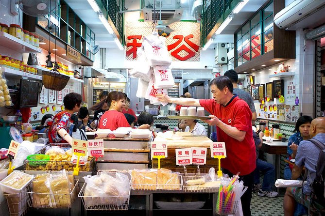 Small Group Kowloon Michelin Rated Street Food and Culture Tour - Mong Kok markets, neon energy, and the Goldfish Market story