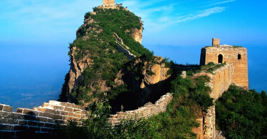 Small-Group Mutianyu Great Wall Tour With lunch And Ticket - Guides, group size, and how the day feels in motion