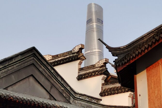 Small-Group Shanghai's Old City Walking Exploration - The guide factor: what Clarisse-style guiding adds