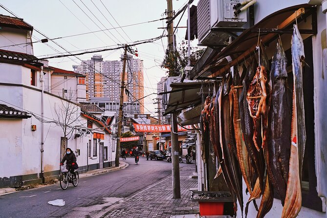 Small-Group Shanghai's Old City Walking Exploration - Stop 1: Nanshi and the disappearing Old City feel