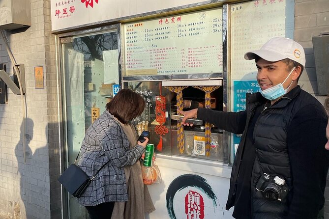 Street Food in Beijing Hutongs by Bike - How the bike and eBike change the whole experience