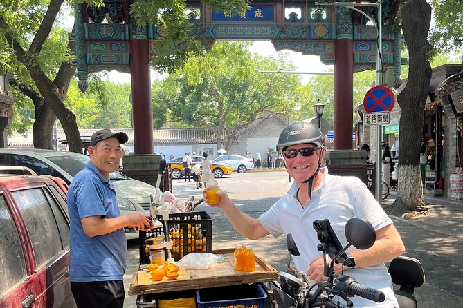 Street Food in Beijing Hutongs by Bike - Guides matter: what Dominic, Shao, and Xin bring