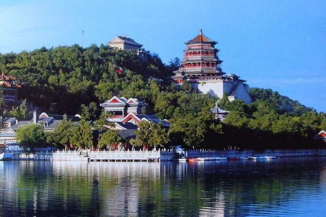Summer Palace Private Tour with Public Transport&Optional Extras - The lake sequence: 17-arch bridge and Marble Boat views