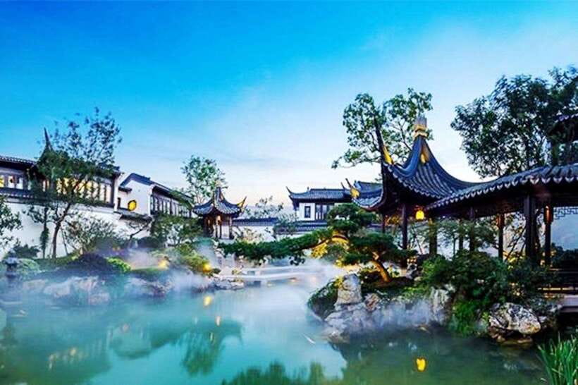 Suzhou Private Guided Day Trip from Shanghai by Bullet Train - Jiangnan water-town streets, markets, and costume-era scenes