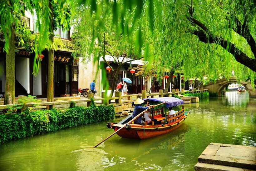 Suzhouand Zhouzhuang Private Guided Day Trip from Shanghai - Suzhou’s Garden Choice: Humble Administrator’s Garden and Alternatives