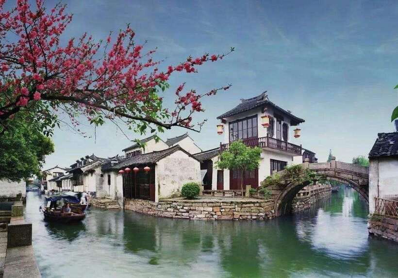 Suzhouand Zhouzhuang Private Guided Day Trip from Shanghai - Zhouzhuang’s Ancient Streets, Water Markets, and Shen Wanshan Residences
