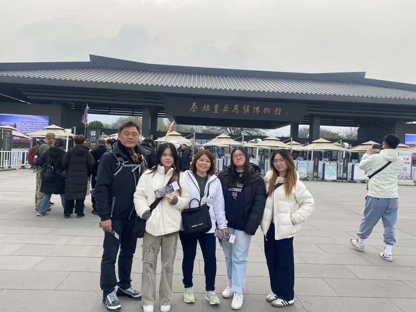 Terracotta Army Day Tour from Xi'an-Tickets&Flexible Pickup - Guide quality: why live explanations change everything
