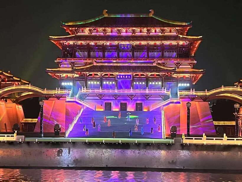 Terracotta Army, Huaqing Palace & Song of Everlasting Sorrow - Song of Everlasting Sorrow at night: story, scale, and staging on Lishan
