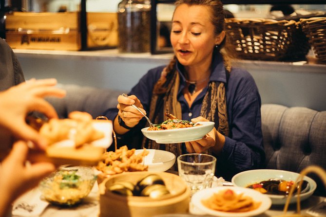 The 10 Tastings of Hong Kong With Locals: Private Street Food Tour - How the private Hong Kong street food loop really feels