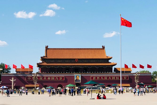 Tiananmen Square Tour - Stop 4: Dashilan for traditional shops, tea, silk, and crafts