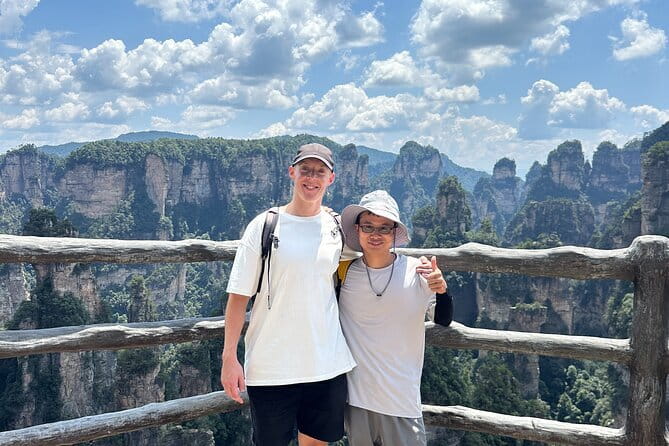 Top Zhangjiajie Mini Group Tour: Glass Bridge & Tianmen Mountain - Stop 4: A Short Return to Zhangjiajie City