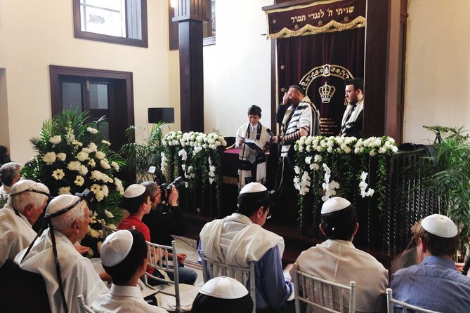Tour of Jewish Shanghai led by a Jewish History Expert - A former refugee home visit: you see daily life, not only big events