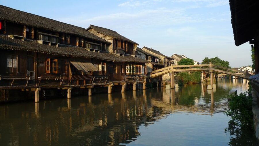 Wuzhen Private Full-Day Tour from Shanghai - Lunch in a traditional restaurant: included, local, and timed for a full day