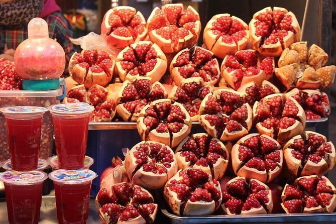Xi'an Gourmet Walking Tour at Night - Meeting point, timing, and the walking reality