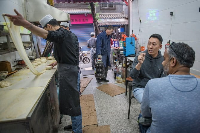 Xi'an Gourmet Walking Tour at Night - Jia San Restaurant and guantang baozi, the comfort-food payoff