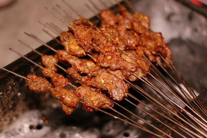 Xi'an Gourmet Walking Tour at Night - Guide quality: the real engine behind the experience