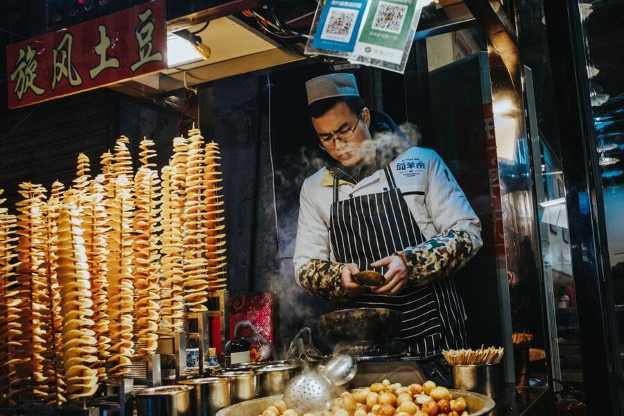Xi'an Muslim Quarter Night Market Foodie Walking Tour - The Xian Muslim Quarter at night is built for eating