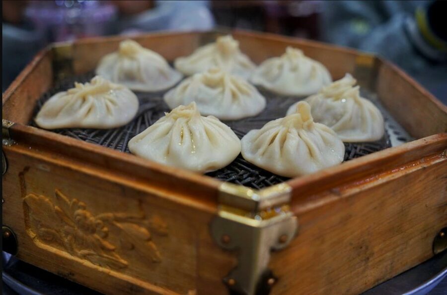 Xi'an Muslim Quarter Night Market Foodie Walking Tour - What logistics feel like on the ground