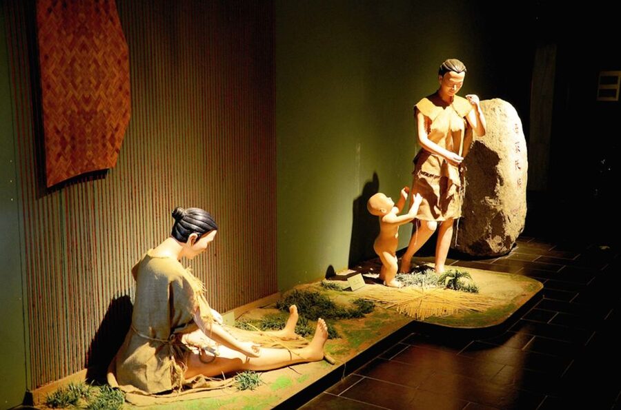 Xian Terracotta Amry& Romantic Show & Grand Tang Bright City - Terracotta Army Museum, Where the Scale Finally Makes Sense