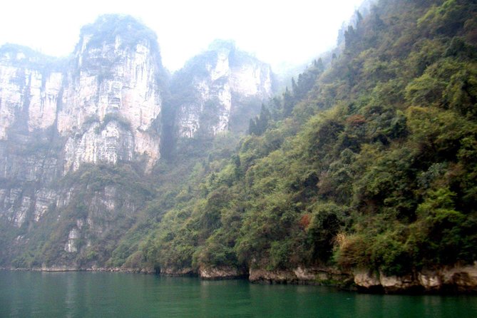 Yangtze River Cruise from Yichang to Chongqing Upstream in 5 Days 4 Nights - Upstream Yangtze: what you will actually see from the water